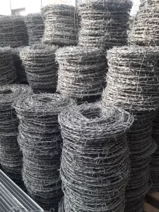 انواع سیم خاردار در حجم و طول های متفاوت